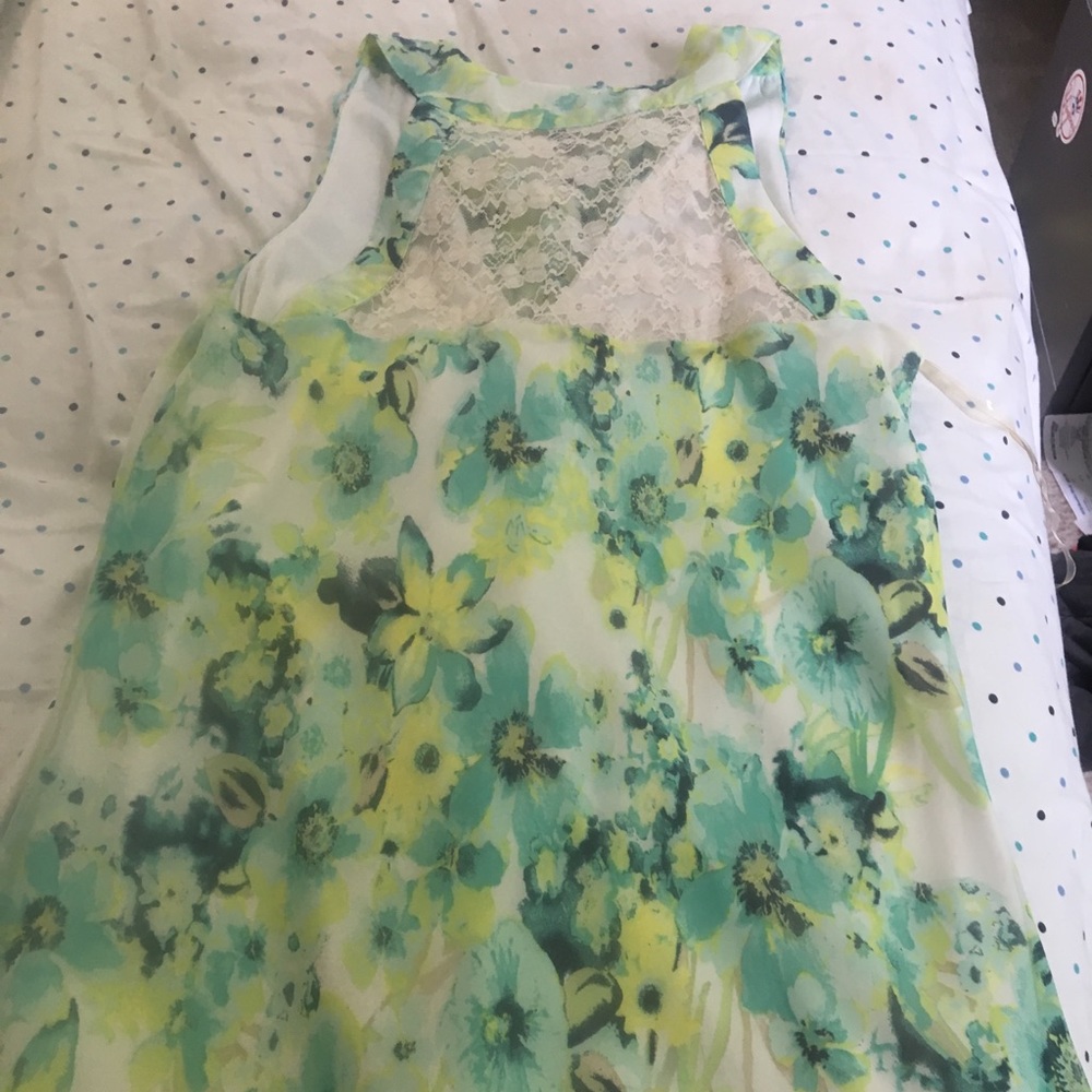 Sleeveless blouse